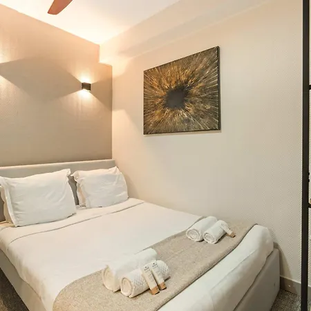 - Premium Family Near Metro Apartman *