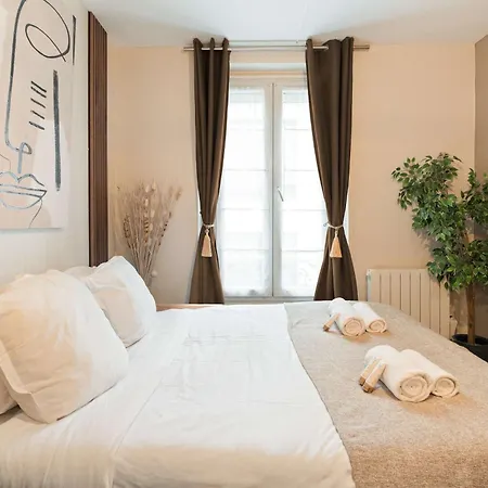 - Premium Family Near Metro Apartman