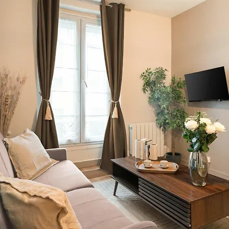 - Premium Family Near Metro Párizs