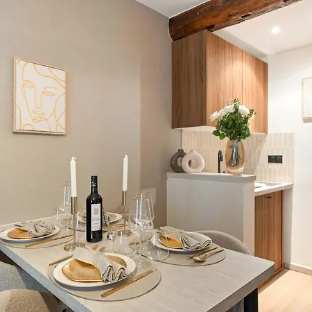 Apartman - Premium Family Near Metro Párizs