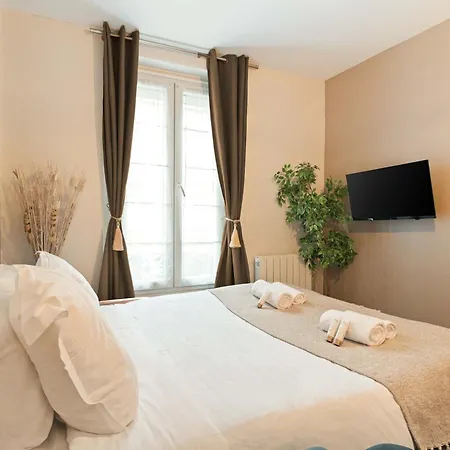 - Premium Family Near Metro Apartman