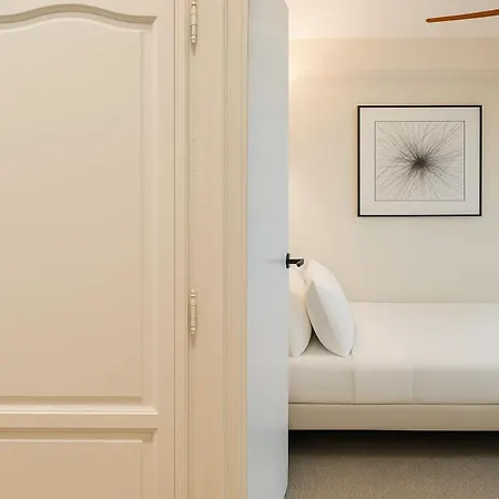 - Premium Family Near Metro