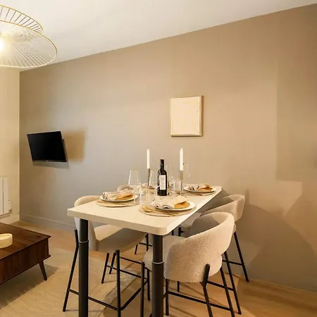 Апартаменты - Premium Family Near Metro